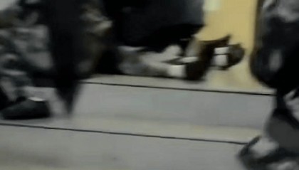 云南一职业学院室内军训致17人缺氧被救护车拉走？校方否认