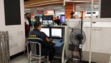 地铁安检新规仅持续10小时？来回折腾打工人得有人负责