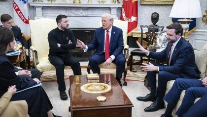 特朗普叫停对乌军事援助后，还有“狠招”