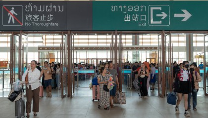 这条联通中老的铁路三岁了！来听听老挝籍员工怎么说