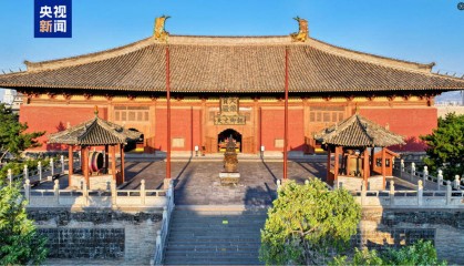 大同华严寺殿墙遭游客刻字？官方：系浮尘涂画未造成损伤