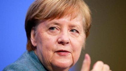 德国前总理默克尔自曝内幕，如果不是我阻止，俄乌早就打起来了