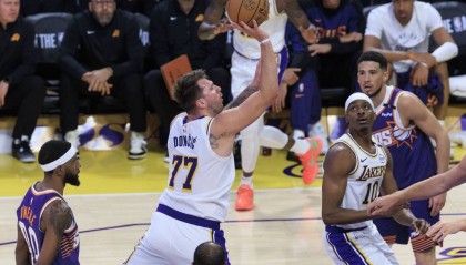 西部抢二大战已近白热化 三队绞杀之下湖人还有戏吗？