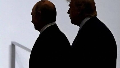 3年的仗不能白打，美俄试探北京：愿意为乌的安全担保？中方很清醒，2句话巧妙回应