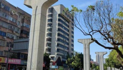 “当初就不该建！”广西烂尾轻轨被拆，市民吐槽：又浪费了一次钱