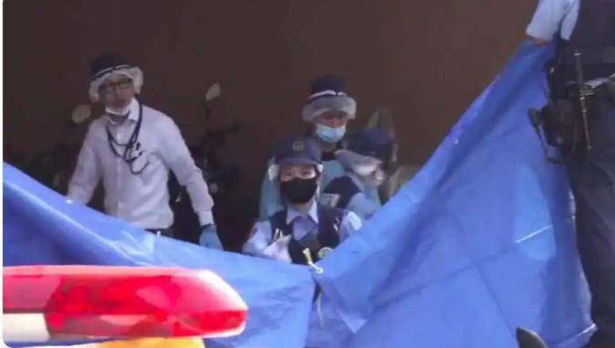 日本一对夫妻打架后双双身亡，5岁女童在遗体旁生活近一周获救，其背部发现多处刀伤