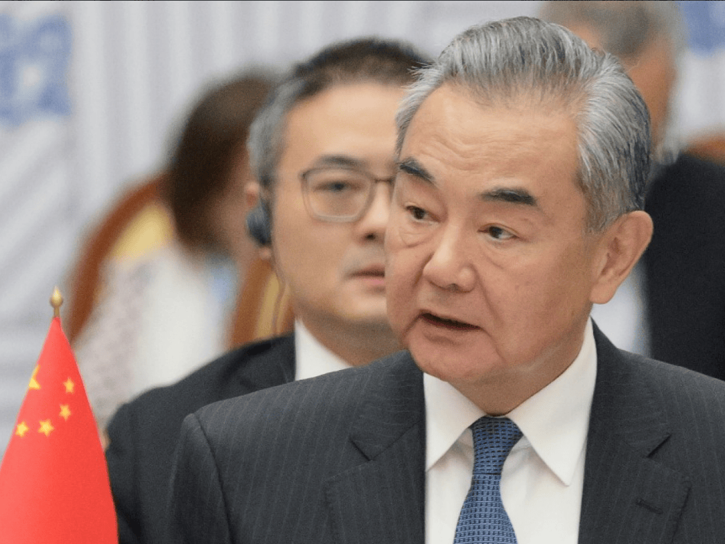 联大会议上,特朗普又闹出意外,但闭口不提中国,王毅外长的劝告起作用了 ?