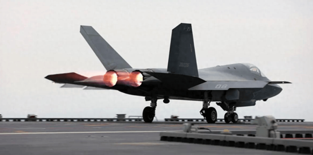 看完福建舰弹射，俄罗斯人抱怨：同样都是30年，中俄差距咋这么大？