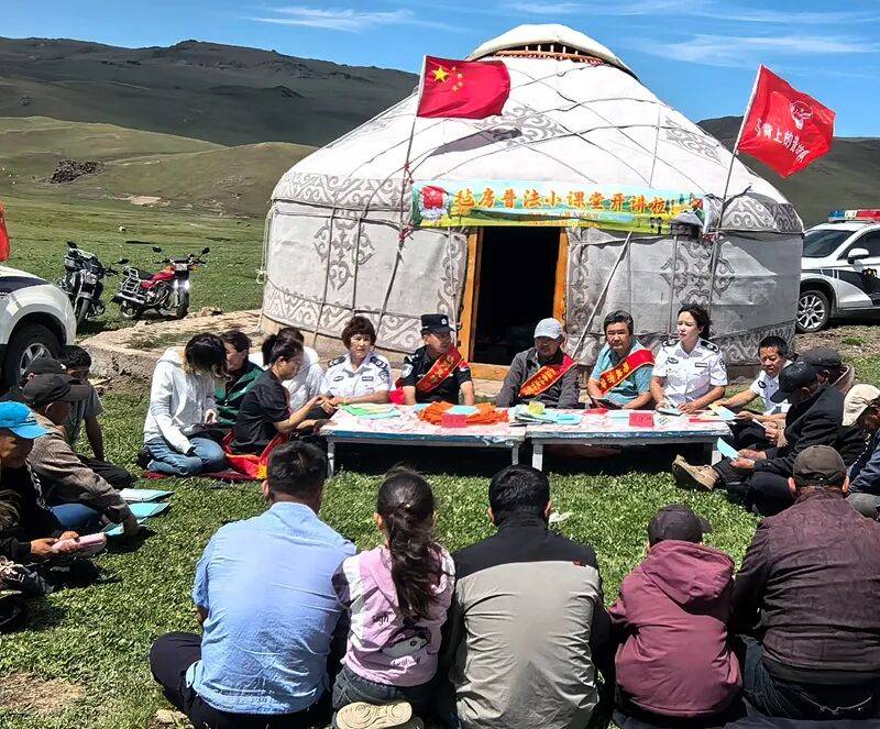 法治天山谱华章——新疆维吾尔自治区成立70周年司法行政工作巡礼