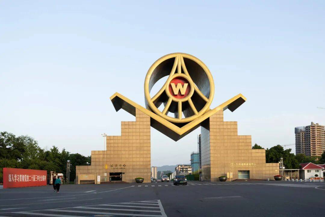 “3000米跑步、200米负重往返跑”,五粮液公开招聘141人,部分岗位要体测!成绩占比60%,低于60分视为不合格