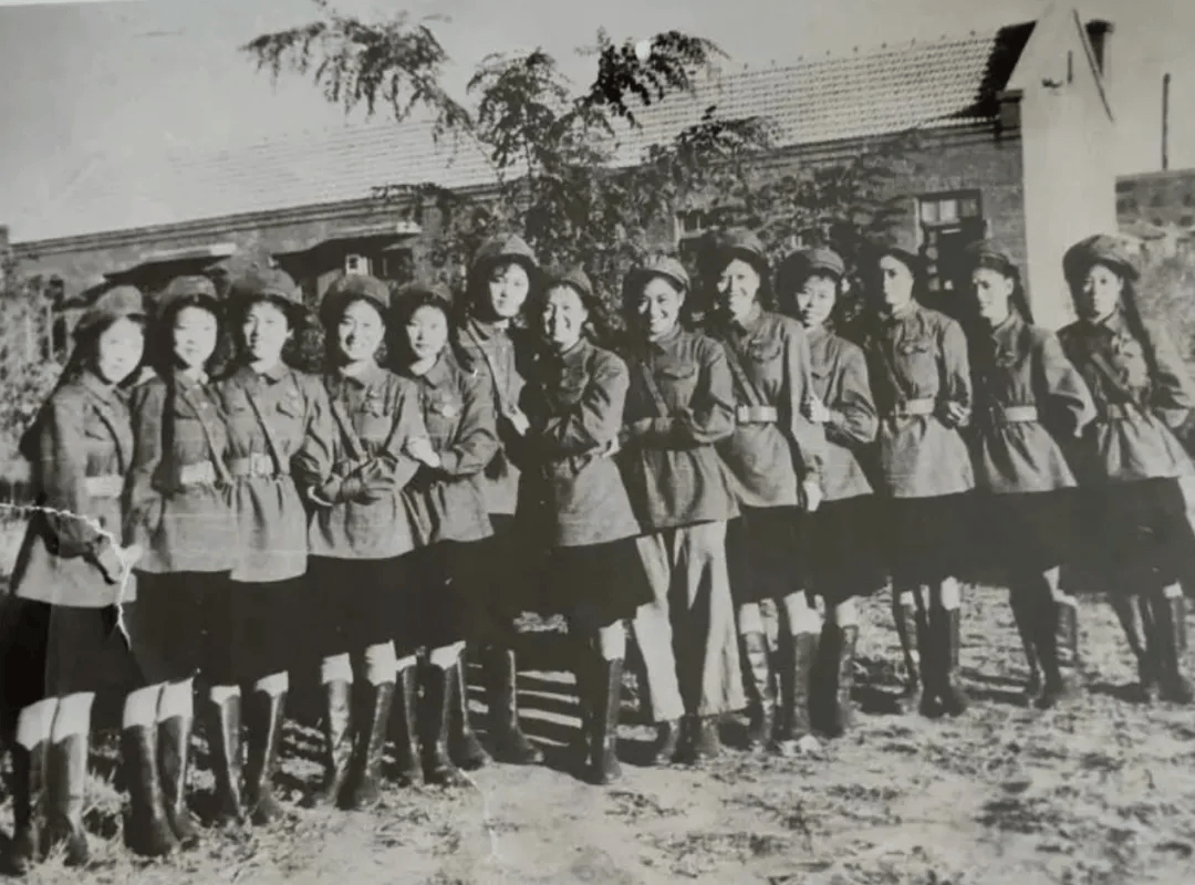 这位志愿军奶奶为何“光头”?真实故事让人动容