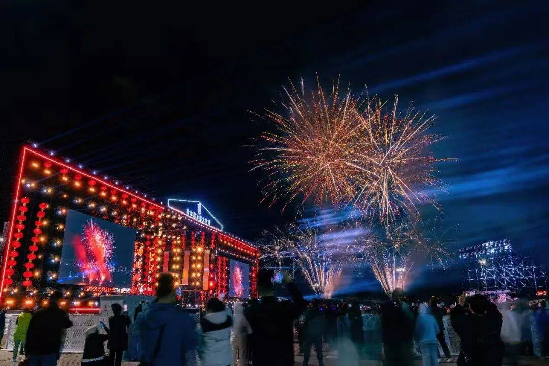 哈尔滨冰雪大世界“双节”特别活动圆满收官|27.35万人次共赴8天冰雪狂欢