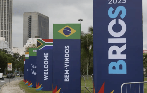 巴勒斯坦申请加入金砖,中方第一时间表态,罕见措辞引发美西方高度关注,美以最担忧的一幕发生?