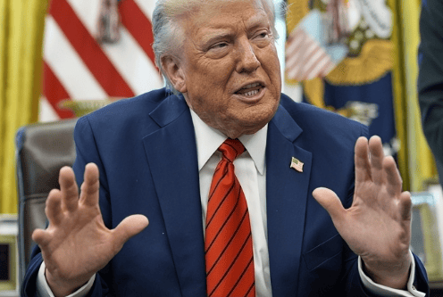 特朗普损人不利己,再对华出重手!中方绝不让步,关键时刻,3大反制组合拳将落地