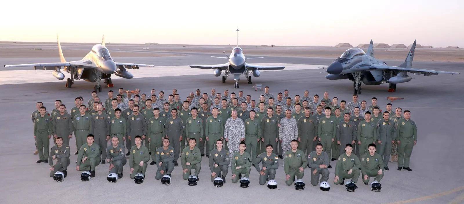 怕被歼10抢单了?美媒:暂停八年后,法国紧急向埃及交付阵风战机