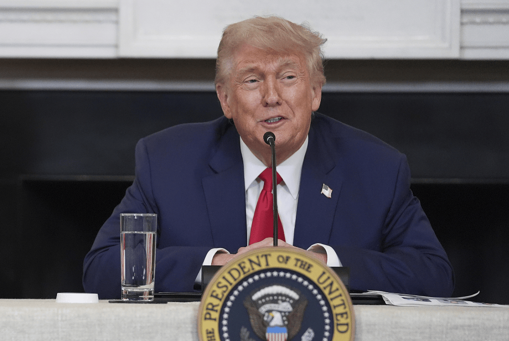 与泽连斯基大吵一架后,特朗普画了条线:俄乌都别争,按我说的停火