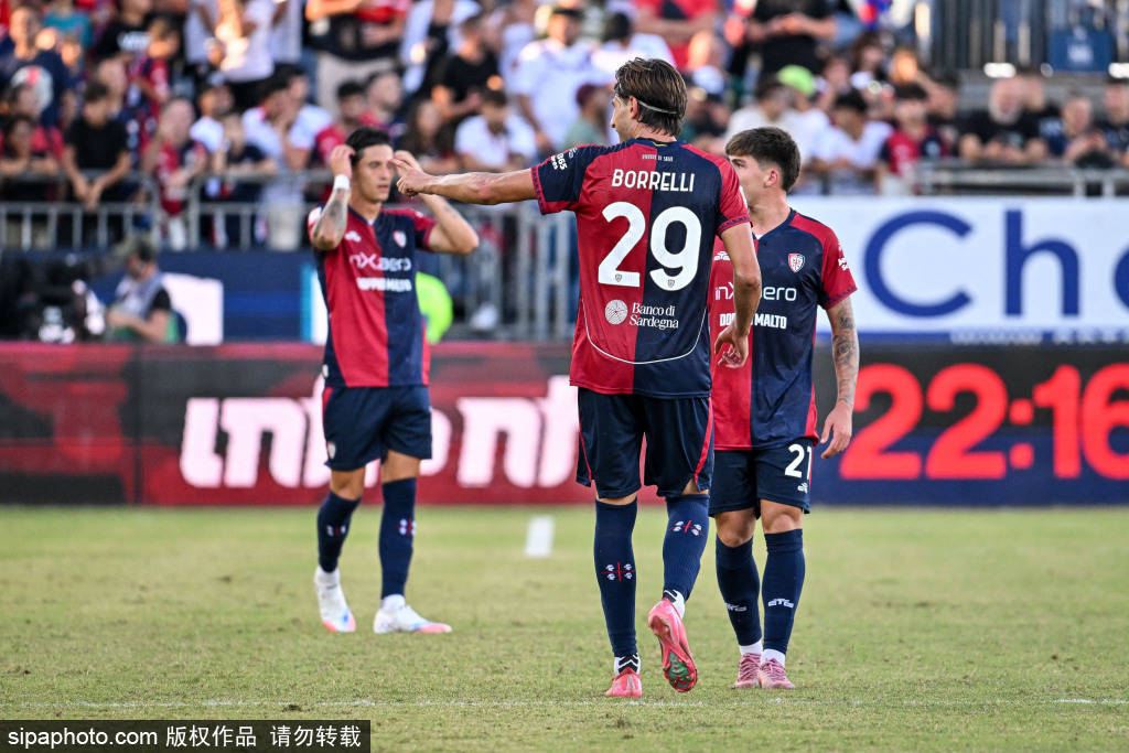 意甲欧冠悲喜夜：国米与那不勒斯的天壤之别