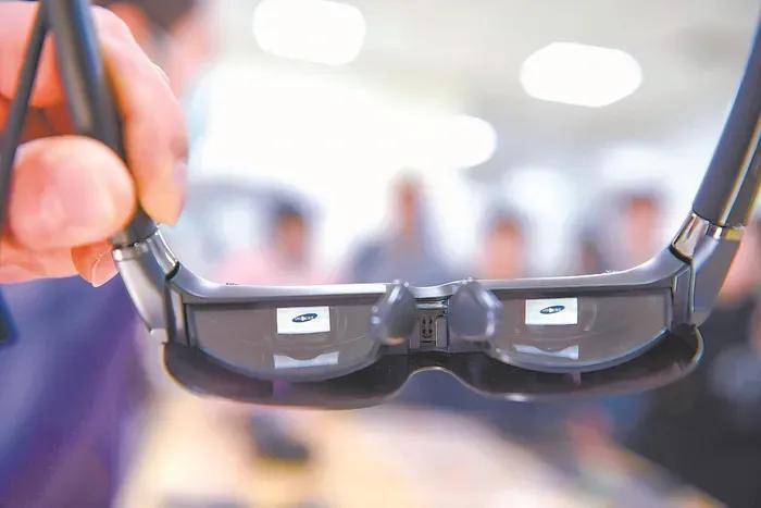 合肥冲出百亿IPO：复旦校友造出“黑科技屏”，打破索尼垄断