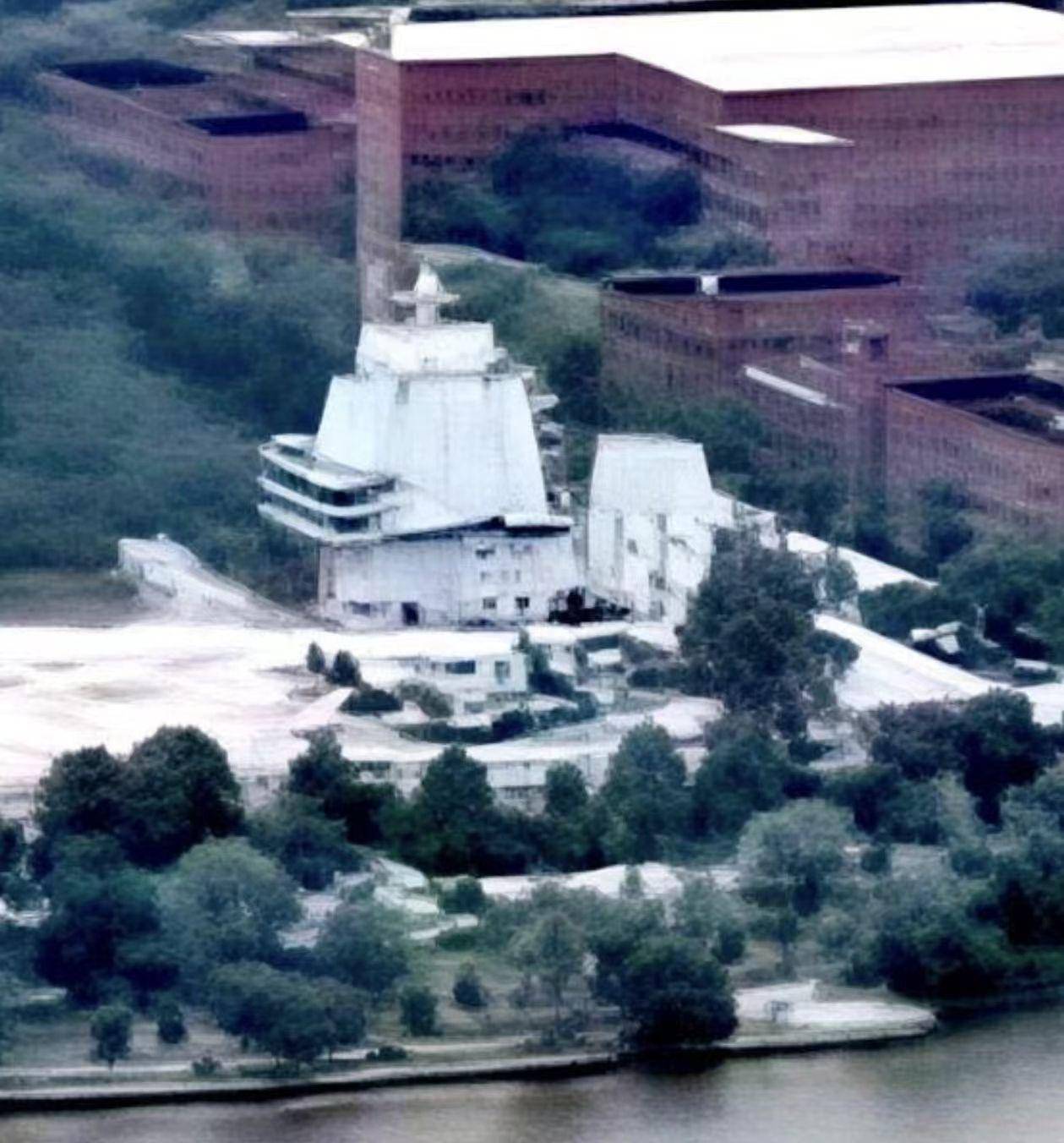 10万吨,90架舰载机,激光武器,福建舰服役时美方关注004核航母