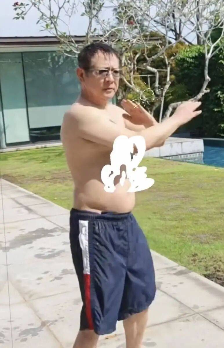 考古|李连杰晒游泳照状态重返巅峰！武打多年受伤频繁又患甲亢，功夫皇帝一路走来太不易